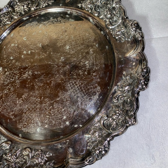Vintage, Silver Plated Serving Silverware Tray 12” Round - Picture 4 of 6